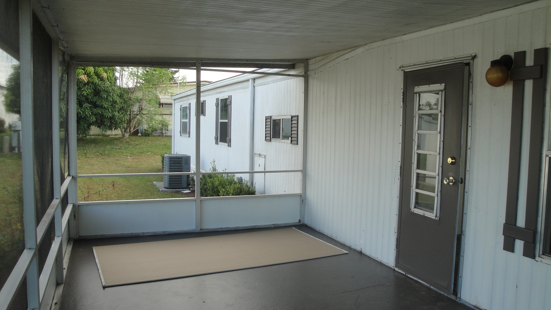 10 147 Porch Lake Region Village